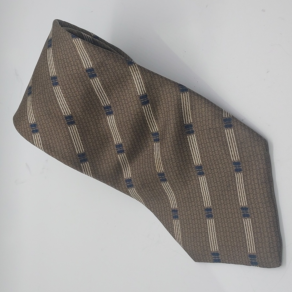 Authentic‎ Yves Saint Laurent 100% Silk Men's Tie Striped